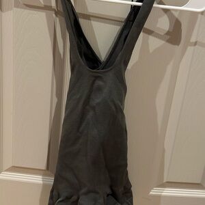 Blanqi maternity cross back support tank in grey. Size Small.